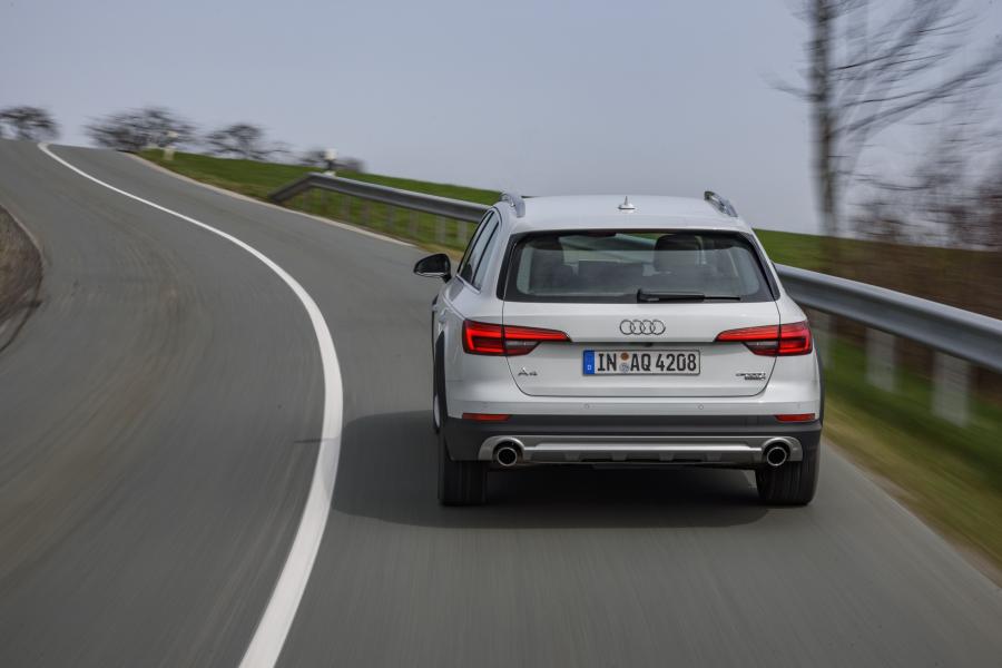  Audi A4 Allroad 2.0 TFSI Quattro (B9) 2016 года  (WW) (фото 7 из 18)